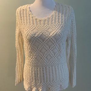 White crochet top w/lined bodice